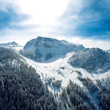 Vier Jahreszeiten Semesterbostad