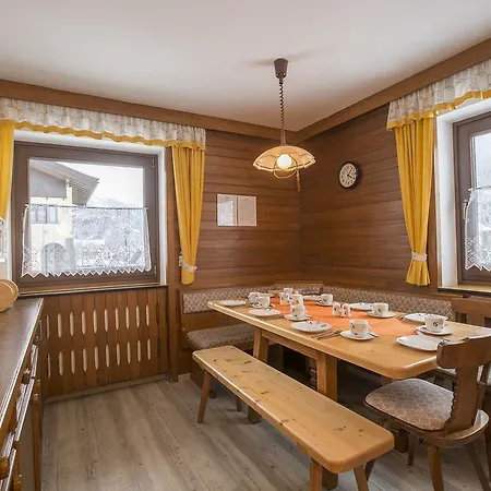 Semesterbostad Vier Jahreszeiten Krimml